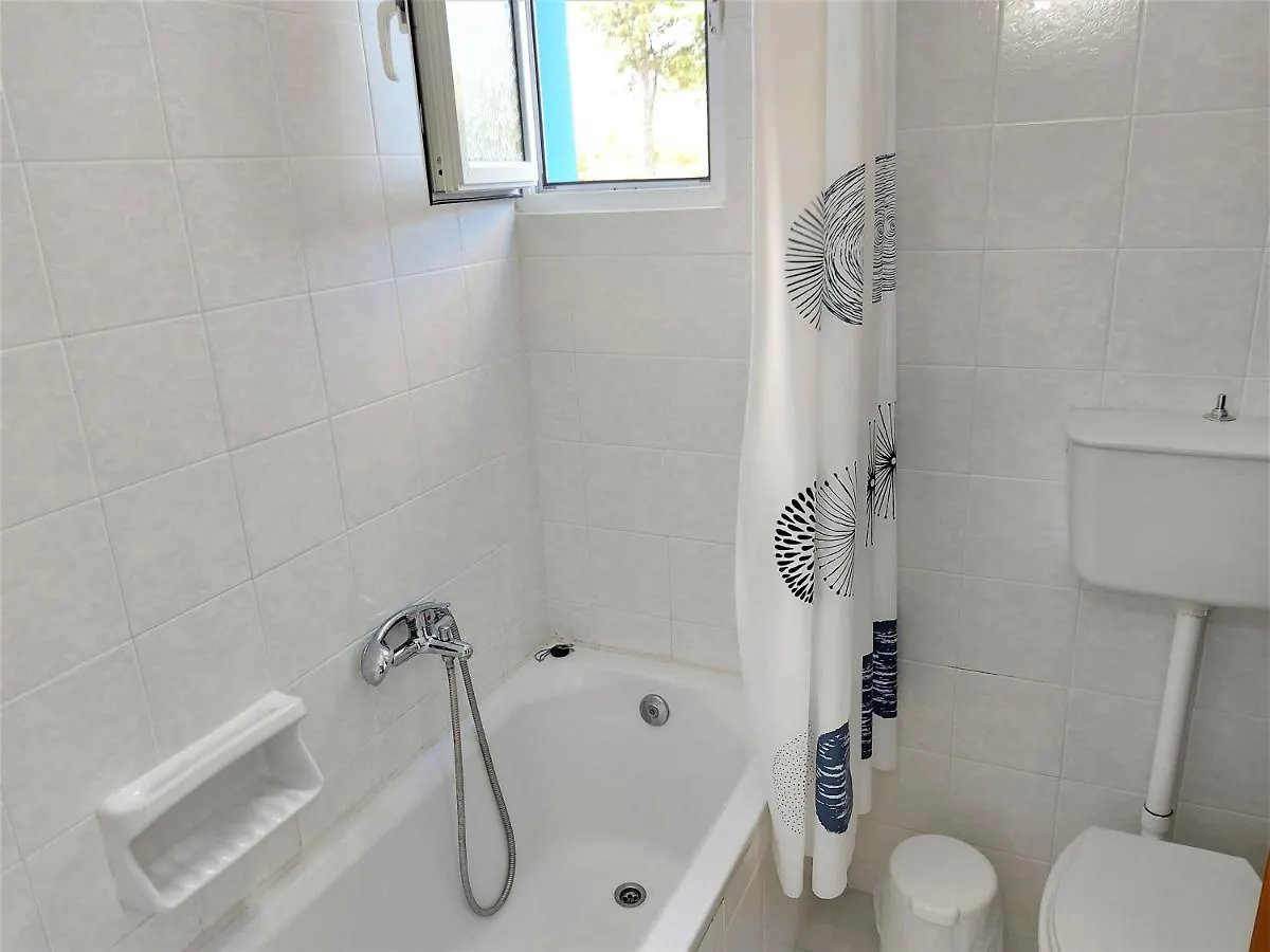 Aparthotel Blue White Apartments - Kefallonia Poolside Retreats