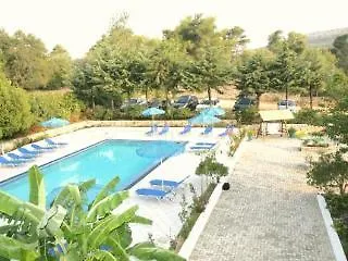 Blue White Apartments - Kefallonia Poolside Retreats Aparthotel Spartia (Kefalonia)